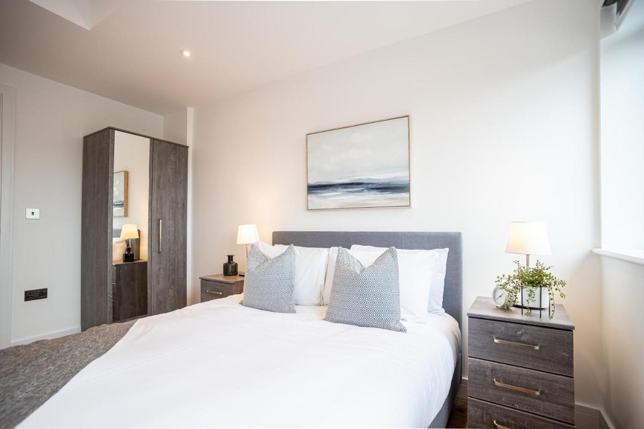 Deluxe Chic 1 2 Bed Apts Near Heathrow Legoland Windsor Slough Villa Luaran gambar