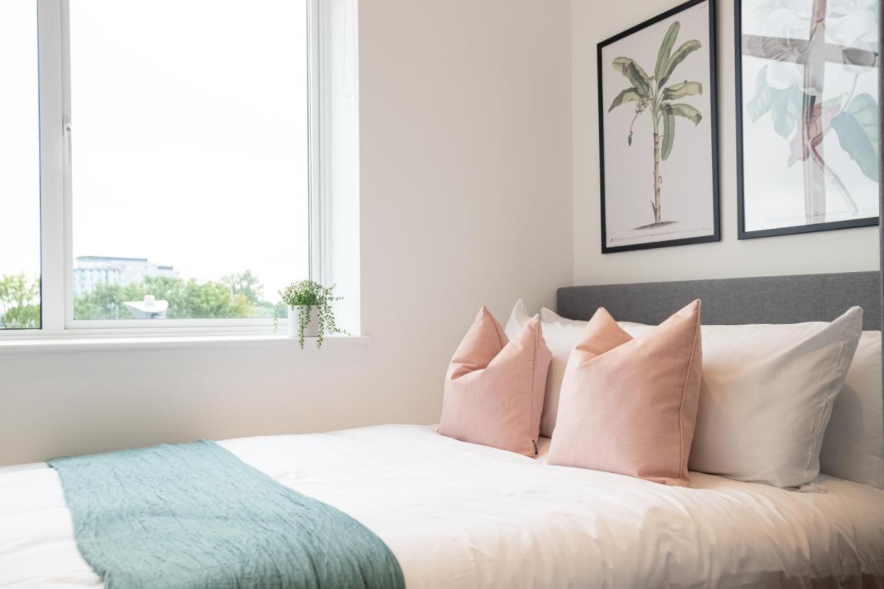Deluxe Chic 1 2 Bed Apts Near Heathrow Legoland Windsor Slough Villa Luaran gambar