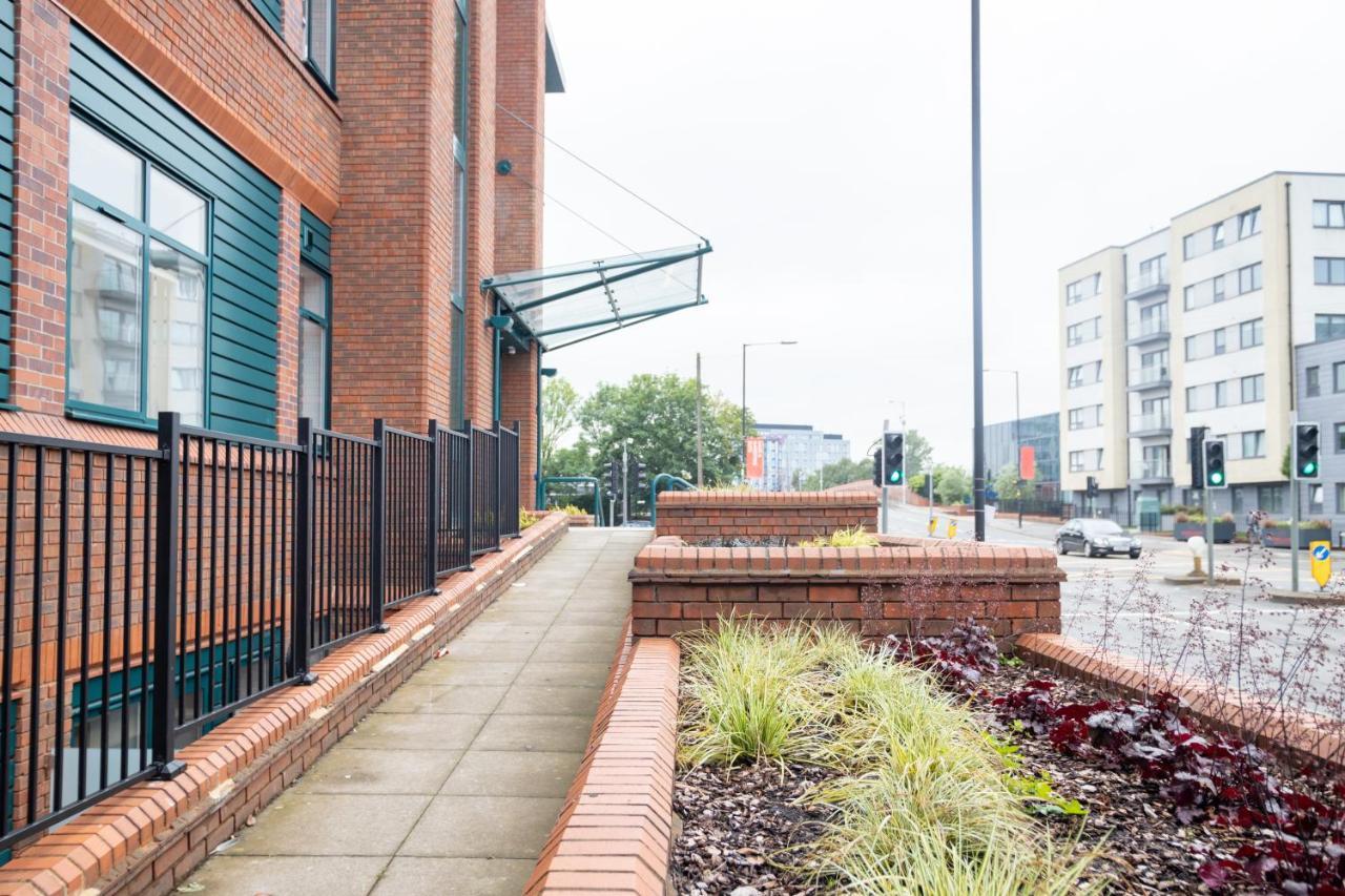 Deluxe Chic 1 2 Bed Apts Near Heathrow Legoland Windsor Slough Villa Luaran gambar