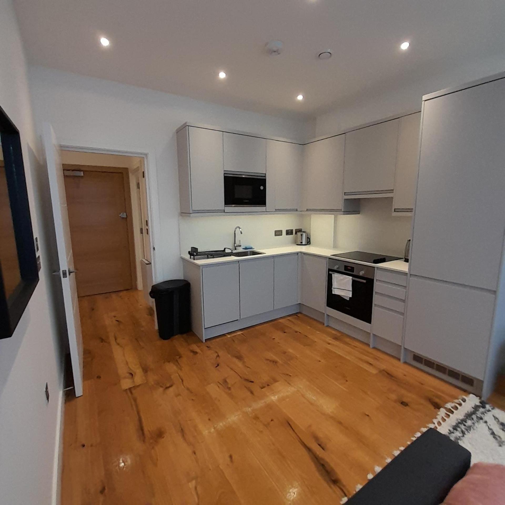 Deluxe Chic 1 2 Bed Apts Near Heathrow Legoland Windsor Slough Villa Luaran gambar
